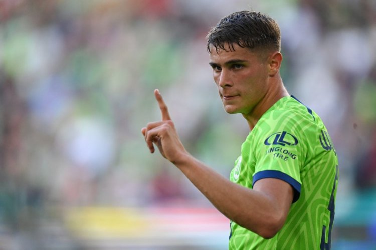 Tottenham’s Pursuit of Micky van de Ven Gains Momentum, Reveals Fabrizio Romano