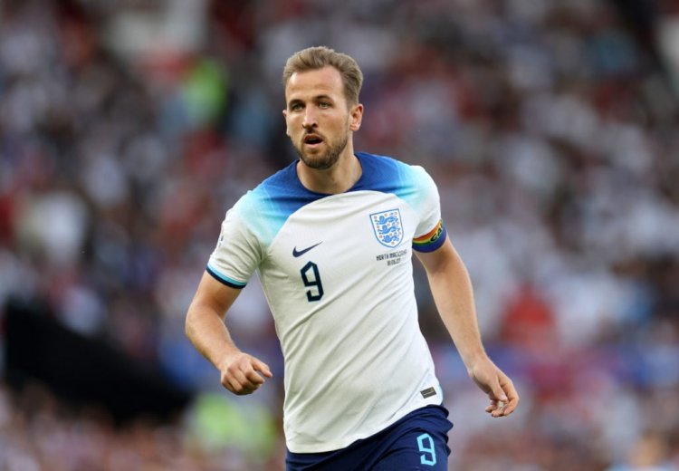 Journalist Discloses Notable Interaction Between Harry Kane and Daniel Levy Upon Their Arrival in Australia