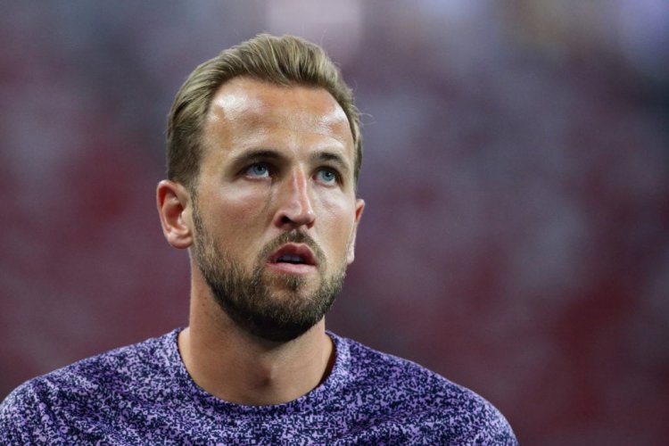 Bayern Munich’s Executives prepare to Aircraft for a Meeting – German Journalist Provides Update on Harry Kane.