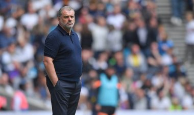 First Glimpse of Tottenham’s 18-Year-Old Newcomer at First-Team Practice